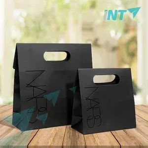 Sản phẩm mockup túi 05 300x300 — In Thiết Kế INT - Công Ty TNHH In INT Việt Nam — MST 0107939603