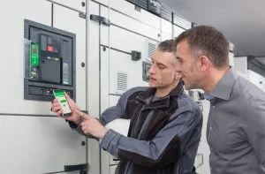Sản phẩm Máy đóng cắt schneider electric 300x197 — Công Ty TNHH Sáng Tạo Và Phát Triển Công Nghệ Mới Natech — MST 0108029131