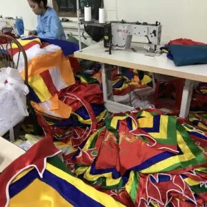 Sản phẩm xuong may co phat giao hoang gia 4 300x300 — Xưởng May Cờ Hoàng Gia - Công Ty CP Đầu Tư Toàn Cầu Hoàng Gia — MST 0108170737