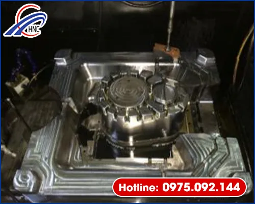 Sản phẩm chi tiet nhom 6 — Khuôn Mẫu HNC - Công Ty TNHH Cơ Khí Chính Xác Hà Nội CNC — MST 0108180485