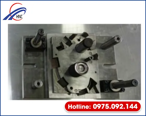 Sản phẩm khuon dap 4 — Khuôn Mẫu HNC - Công Ty TNHH Cơ Khí Chính Xác Hà Nội CNC — MST 0108180485