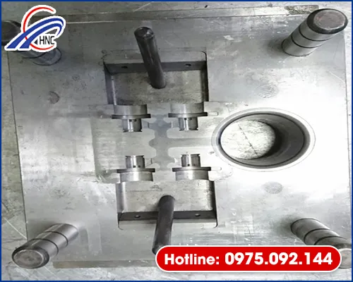 Sản phẩm khuon nhom 3 — Khuôn Mẫu HNC - Công Ty TNHH Cơ Khí Chính Xác Hà Nội CNC — MST 0108180485