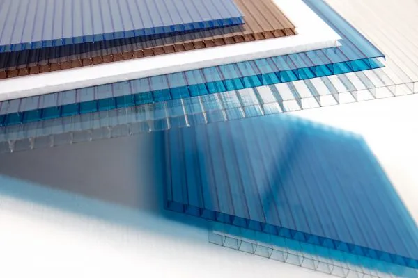 Sản phẩm POLYCARBONATE RONG 3 600x400 1 — Tấm Lợp Lấy Sáng Việt Nam - Công Ty TNHH Tấm Lợp Lấy Sáng Việt Nam — MST 0108182517
