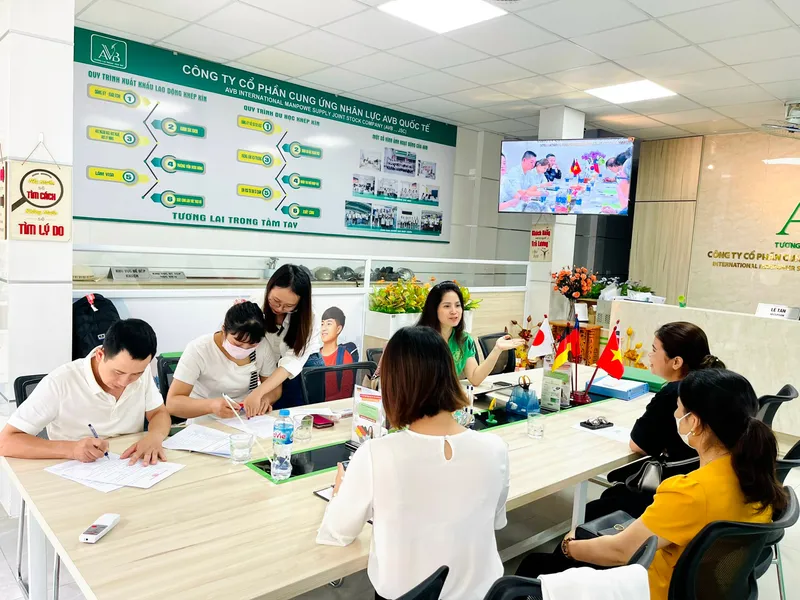 Sản phẩm z4853234895762_29046efbcf1b7588f0dc31a1ae483933_1704960871 — Du Học Và Xuất Khẩu Lao Động AVB - Công Ty Cổ Phần AVB Quốc Tế — MST 0108206366