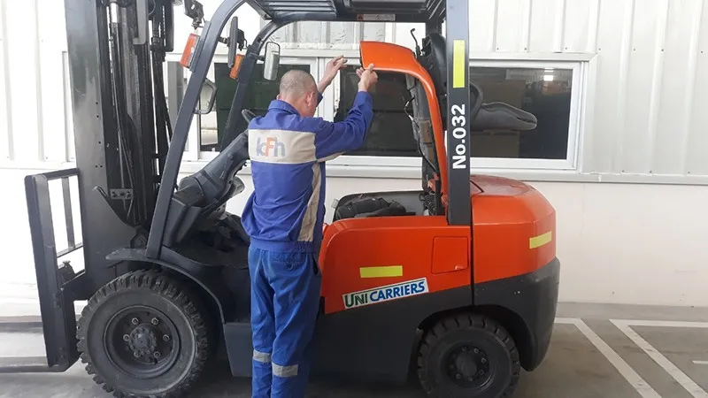 Sản phẩm kiem tra xe nang truoc khi van hanh — Công Ty TNHH TM Và Kỹ Thuật IFC Việt Nam — MST 0108212560