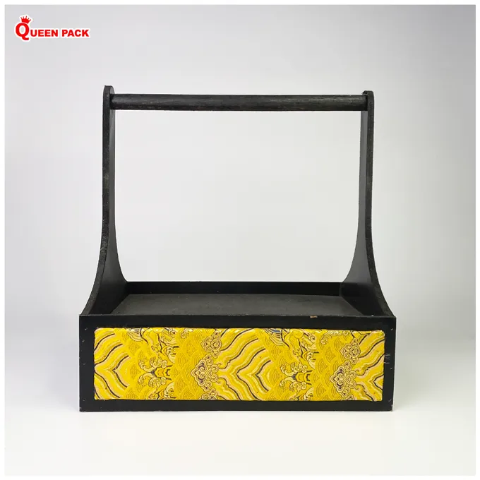 Sản phẩm khay go dung qua tet gam vang 1 — Bao Bì Thực Phẩm Queen Pack - Công ty TNHH Queen Pack — MST 0108316471