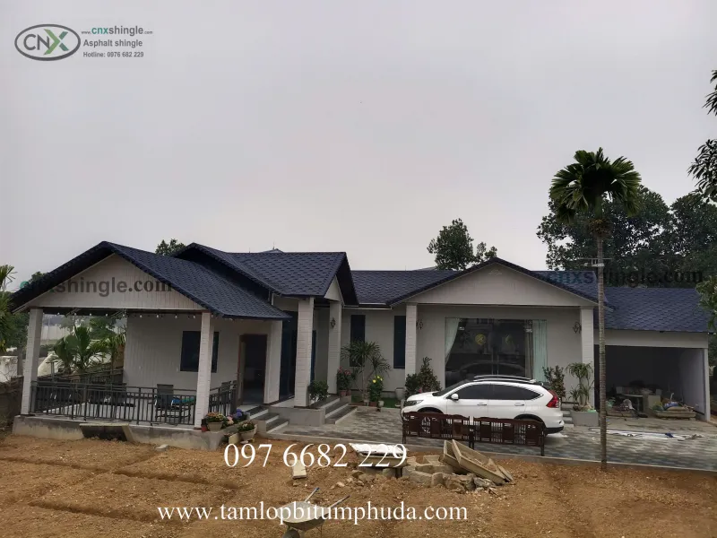 Sản phẩm ngoi bitum cnx giai phap mai lop dang cap cho biet thu nha vuon hien dai — Ngói Bitum Phủ Đá - Công Ty TNHH Đầu Tư Và Sản Xuất Công Nghệ Xanh — MST 0108349452