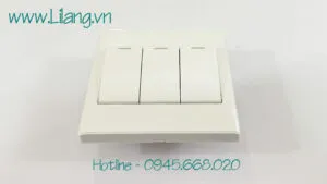 Sản phẩm Cong tac ba 1 chieu mat vuong 16A Bull 300x169 — Công Ty TNHH Thương Mại Và Xây Lắp Công Nghiệp Đạt Dũng — MST 0108359034