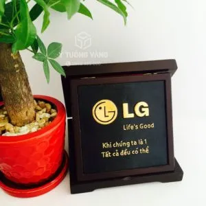 Sản phẩm bieu trung go dong ms28 2 300x300 — Quà Tặng ý Tưởng Vàng - Công Ty TNHH Sản Xuất Quà Tặng Đối Ngoại ý Tưởng Vàng — MST 0108408940