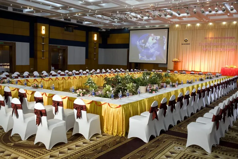 Sản phẩm cho thue may chieu gia re tai ha noi tp hcm 447 2 — Công Ty Cổ Phần Công Nghệ Apolo Việt Nam — MST 0108467657