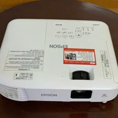 Sản phẩm gen h May chieu Epson EB E01 400x400 — Công Ty Cổ Phần Công Nghệ Apolo Việt Nam — MST 0108467657