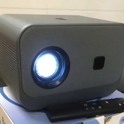 Sản phẩm gen h may chieu mini ProS7 400x400 — Công Ty Cổ Phần Công Nghệ Apolo Việt Nam — MST 0108467657