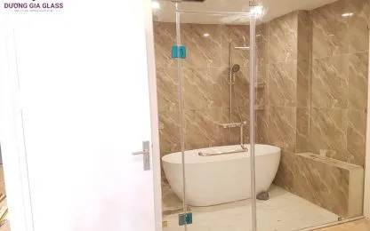 Sản phẩm Cabin tam cua mo 180 do 6 416x260 — Công Ty TNHH TM DV Và Xây Lắp Dương Gia Glass — MST 0108495277