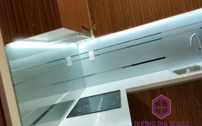 Sản phẩm kinh op bep chi guong 2 416x260 — Công Ty TNHH TM DV Và Xây Lắp Dương Gia Glass — MST 0108495277