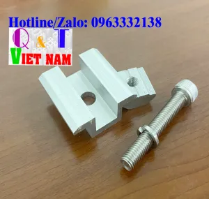 Sản phẩm kep giua tam pin nang luong mat troi_300x300 — Nhà Máy Nhôm QT Việt Nam - Công Ty TNHH Sản Xuất Và Thương Mại QT Việt Nam — MST 0108507395