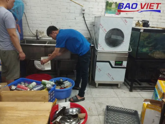 Sản phẩm luu y gat thuc an thua tren bat dia 532x400 — Công Ty TNHH Công Nghệ Bảo Việt — MST 0108606131