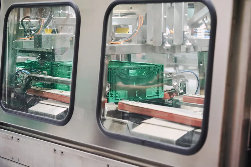 Sản phẩm Сase Studies Washing of Reusable Plastic Packaging 53 scaled 1 — Vận Chuyển Máy KAT Logistics - Công Ty TNHH Thương Mại Sản Xuất Và Dịch Vụ KAT — MST 0108635358