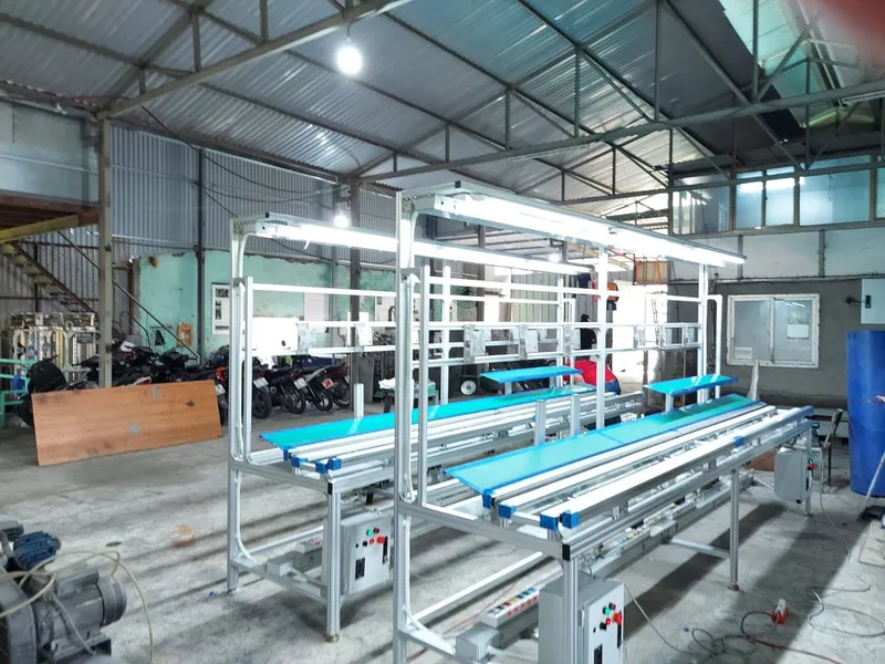 Sản phẩm ban thao tac hnt 2 1067x800 — Băng Tải HNT - Công Ty TNHH Kỹ Thuật Công Nghệ HNT — MST 0108659084