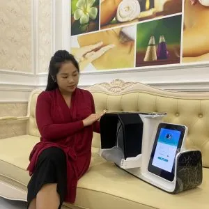 Sản phẩm may phan tich da Smart Mirror 1 300x300 — Chi Nhánh Công Ty TNHH Domestic Việt Nam — MST 0108676153