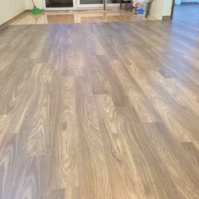Sản phẩm san go kosmos 12mm kb103 400x400 — Sàn Gỗ DECOHOUSE - Công Ty TNHH TM Và DV Xây Dựng DECOHOUSE Việt Nam — MST 0108721335