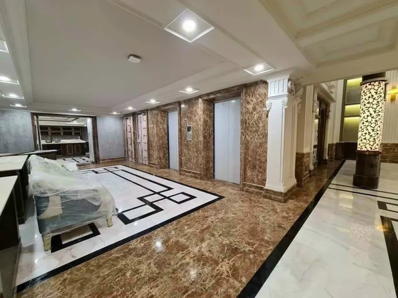 Sản phẩm thang may da vang solarius tu nhien granite nhap khau brazil 1 — Công Ty TNHH Đầu Tư Phát Triển VN.Stone — MST 0108721568