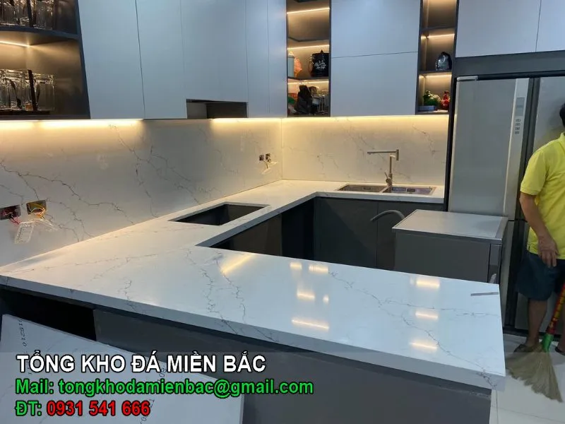 Sản phẩm da op ban bep vina quartz vq8066 — Công Ty TNHH Đầu Tư Phát Triển VN.Stone — MST 0108721568