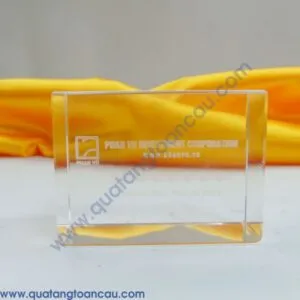 Sản phẩm Biểu trưng pha lê quà tặng 27 600x600 300x300 — Quà Tặng Toàn Cầu - Công Ty Cổ Phần Sản Xuất Và Thương Mại Quà Tặng Toàn Cầu — MST 0108823383