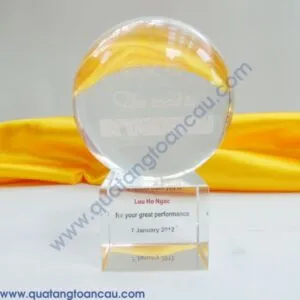 Sản phẩm Biểu trưng pha lê quà tặng 28 600x600 300x300 — Quà Tặng Toàn Cầu - Công Ty Cổ Phần Sản Xuất Và Thương Mại Quà Tặng Toàn Cầu — MST 0108823383