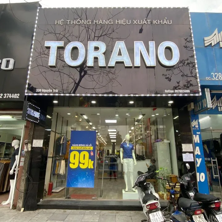 Sản phẩm thi cong ben quang cao shop quan ao nam torano 0985343400 7de0e0c4 d01e 4771 a705 d52bf5249e2d — Quảng Cáo Nam Sơn - Công Ty Cổ Phần Quảng Cáo Và Du Lịch Nam Sơn — MST 0108829850