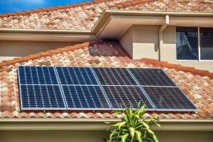 Sản phẩm gia pin dien nang luong mat troi 5kw 1 300x200 — Công Ty TNHH Sản Xuất Và Thương Mại Năng Lượng Xanh Việt Nam — MST 0108914658