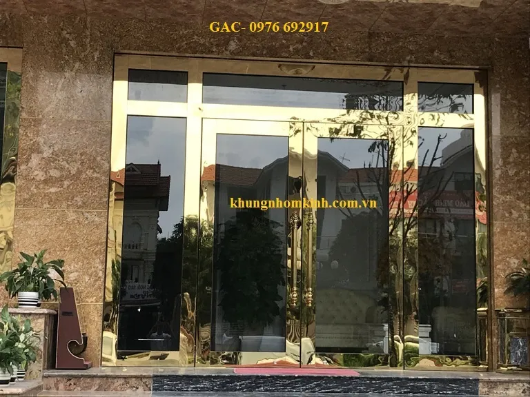 Sản phẩm cua kinh khung inox vang guong 3 — Nhôm Kính GAC - Công Ty TNHH Xuất Nhập Khẩu Và Xây Dựng GAC — MST 0108953544