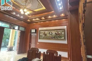 Sản phẩm mau thi cong op tuong nhua gia go phong khach 360x240 — Công Ty TNHH Kinh Doanh Trang Trí Nội Thất Kori — MST 0109061794