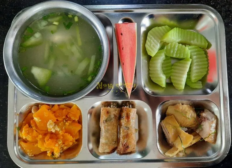 Sản phẩm Suat an 25k 2 — Công Ty TNHH Đầu Tư Thương Mại Và Dịch Vụ Newstar — MST 0109106653