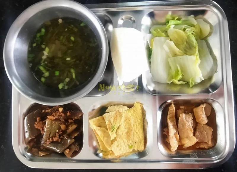 Sản phẩm Suat an 25k 3 — Công Ty TNHH Đầu Tư Thương Mại Và Dịch Vụ Newstar — MST 0109106653
