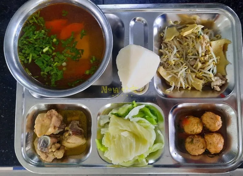Sản phẩm Suat an 25k 4 — Công Ty TNHH Đầu Tư Thương Mại Và Dịch Vụ Newstar — MST 0109106653