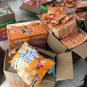 Sản phẩm dia chi ban thung carton dung banh keo 300x300 — In Bao Bì QTP - Công Ty TNHH Sản Xuất Và Thương Mại QTP — MST 0109107784