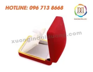 Sản phẩm hop trang suc 24 300x231 — Công Ty Cổ Phần In Nhanh Đại Dương — MST 0109230121