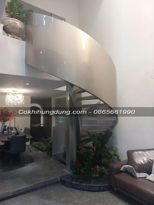 Sản phẩm cau thang xoan 2 — Công Ty TNHH Xây Dựng Và Phát Triển Cơ Khí Hùng Dũng — MST 0109294301