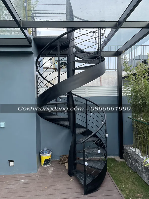 Sản phẩm cau thang xoan oc 2126 — Công Ty TNHH Xây Dựng Và Phát Triển Cơ Khí Hùng Dũng — MST 0109294301