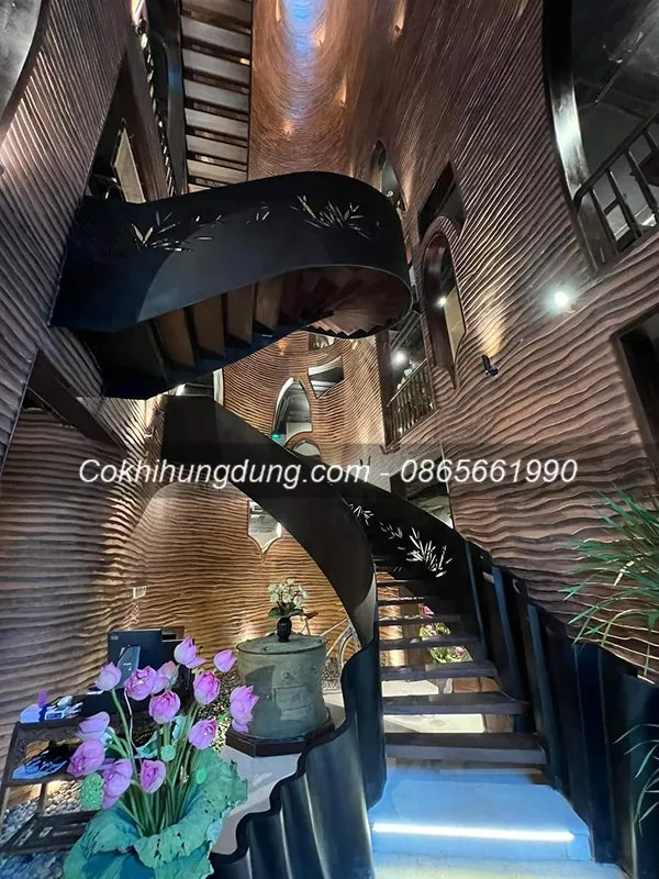 Sản phẩm cau thang xoan oc 793 — Công Ty TNHH Xây Dựng Và Phát Triển Cơ Khí Hùng Dũng — MST 0109294301