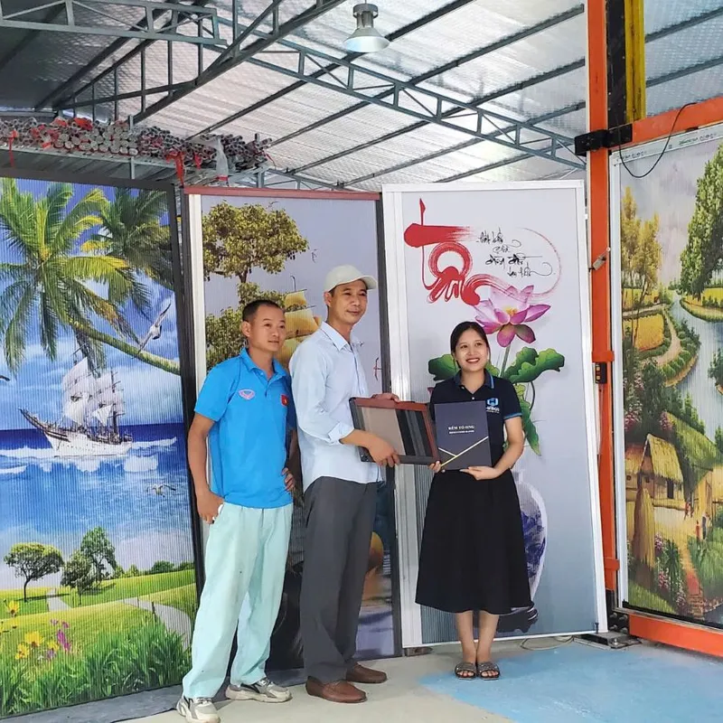 Sản phẩm rem vach ngan to ong in tranh — Mành Rèm HAKA - Công Ty TNHH Đầu Tư Sản Xuất HAKA — MST 0109387066