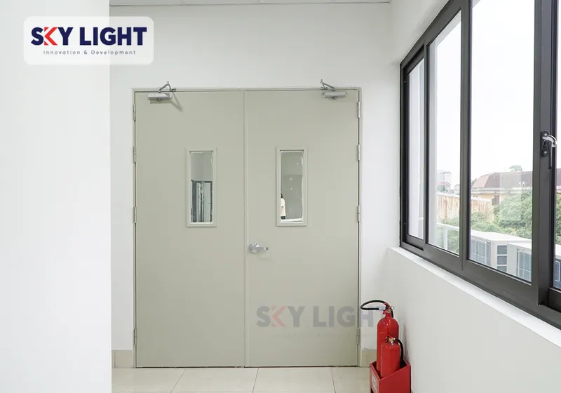 Sản phẩm mau cua chong chay ei 2 canh dep — Công Ty TNHH Sản Xuất Thương Mại Sky Light Việt Nam — MST 0109475442
