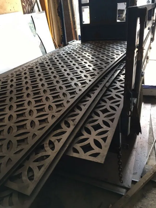 Sản phẩm gia cong cnc sat tam 768x1024 — Công Ty TNHH Cơ Khí Và Thương Mại Nhất Nguyên — MST 0109490391