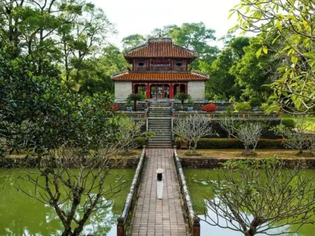 Sản phẩm bao tang co vat cung dinh hue v2 cr 640x480 — Công Ty TNHH Phát Triển Thương Mại Và Du Lịch Ngọc Minh — MST 0109548725
