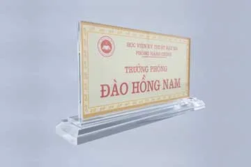 Sản phẩm bien chuc danh mica — Mica Sơn Nam - Công Ty TNHH Mica Sơn Nam — MST 0109579882