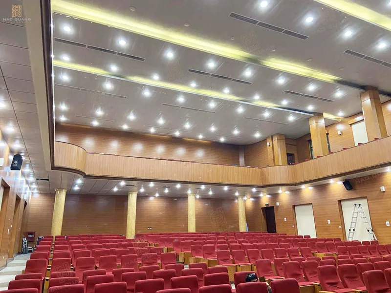 Sản phẩm Du an lap dat he thong am thanh hoi truong hoc vien ngan hang 4 — Thiết Bị âm Thanh Hào Quang Group - Công Ty Cổ Phần Tập Đoàn Đầu Tư Và Thương
Mại Hào Quang — MST 0109582807