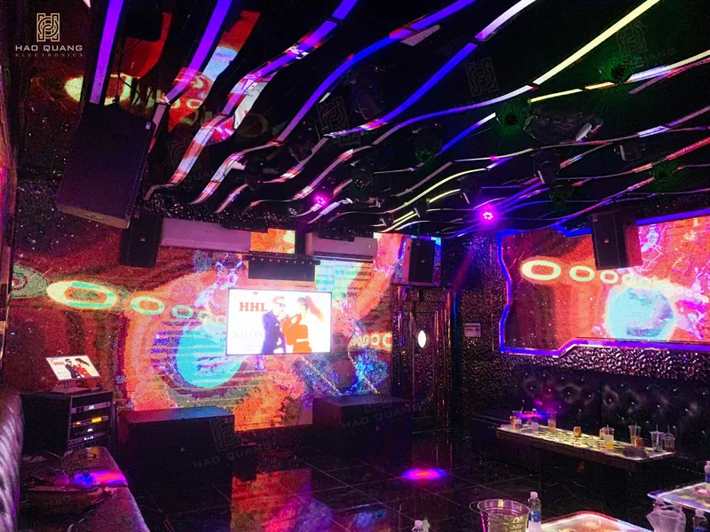 Sản phẩm Lap dat he thong am thanh nha hang va karaoke KING Ben Tre 3 scaled — Thiết Bị âm Thanh Hào Quang Group - Công Ty Cổ Phần Tập Đoàn Đầu Tư Và Thương
Mại Hào Quang — MST 0109582807