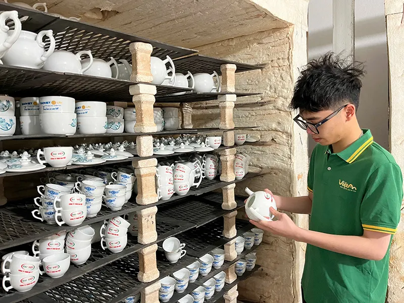 Sản phẩm xuongamchenquatang — Công Ty Cổ Phần Đầu Tư Thương Mại Và Sản Xuất Việt An — MST 0109623919
