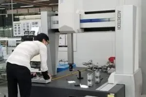 Sản phẩm Anh Nam di lam 300x200 — Hiệu Chuẩn Thiết Bị 3D Vina - Công Ty Cổ Phần Thiết Bị Đo Lường 3D Vina — MST 0109890495