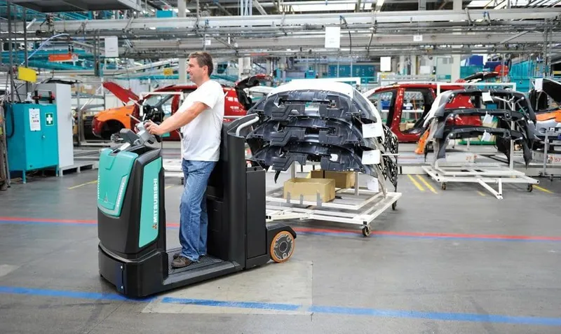 Sản phẩm Xe kéo điện trong các kho hàng — Xe Nâng Vlift Việt Nam - Công Ty TNHH Xe Nâng Vlift Việt Nam — MST 0109974025